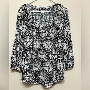 St. John's Bay Black and White Floral Peasant Blouse EUC Size XLT